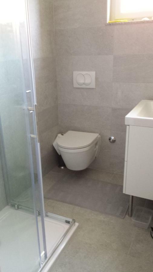 Apartment Robic วีร์ ภายนอก รูปภาพ