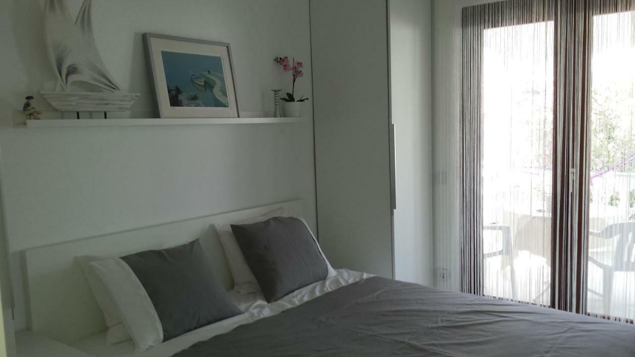 Apartment Robic วีร์ ภายนอก รูปภาพ