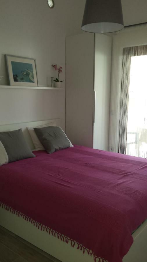 Apartment Robic วีร์ ภายนอก รูปภาพ